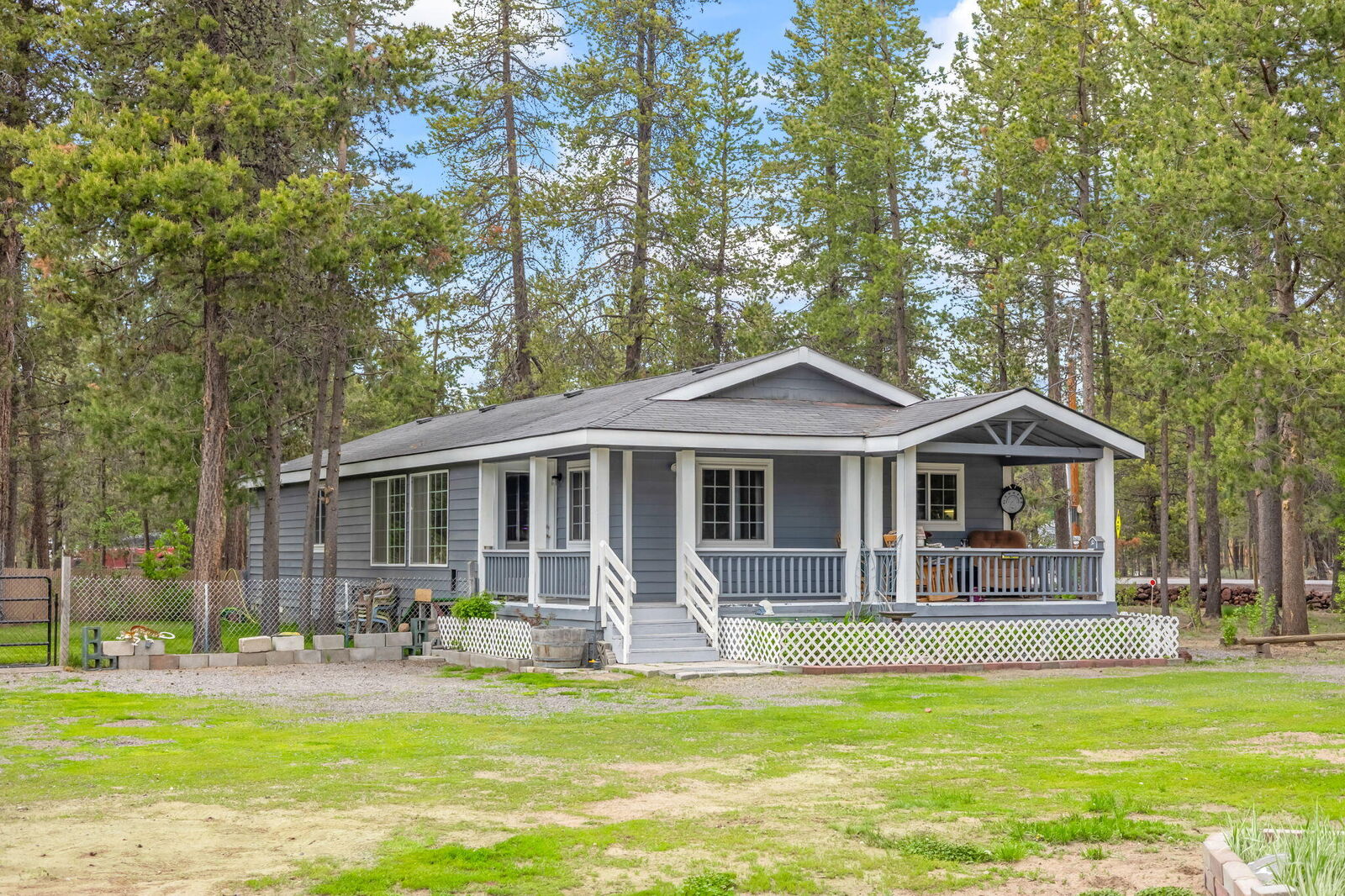 Property Photo:  16047 Amber Lane  OR 97739 
