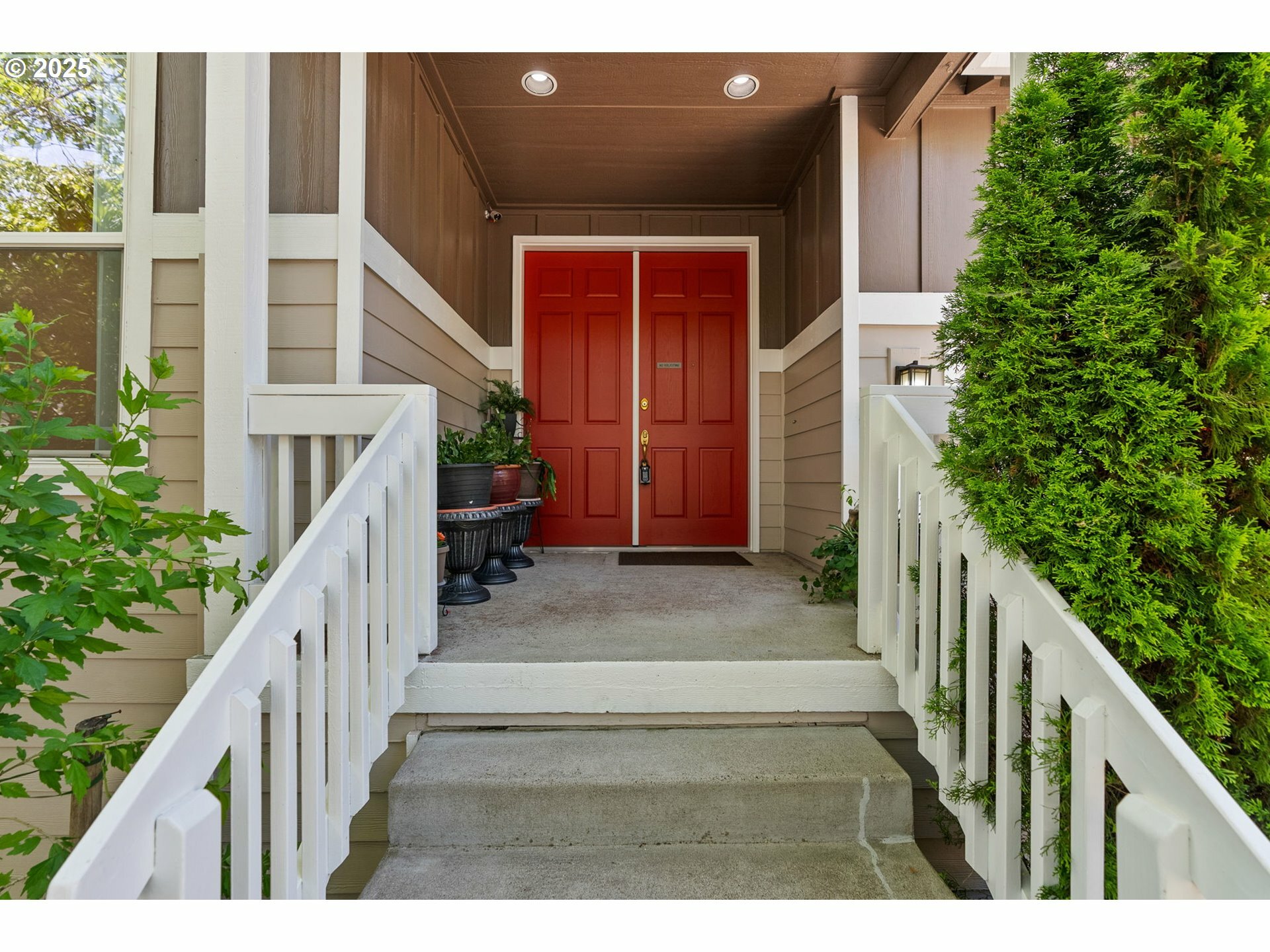 Property Photo: 12320 SW Aspen Ridge Dr OR 97224