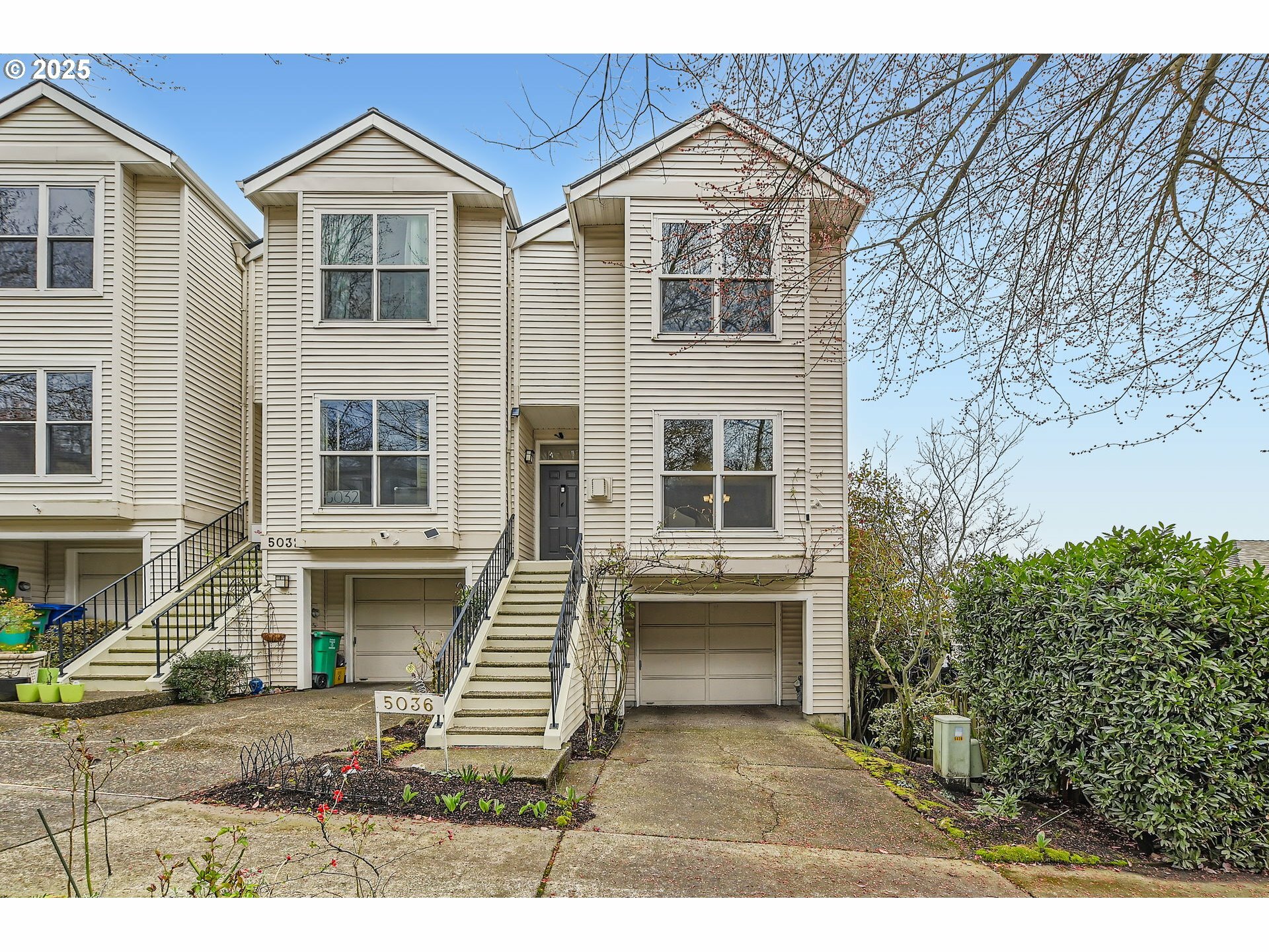 5036 SW View Point Ter  Portland OR 97239 photo