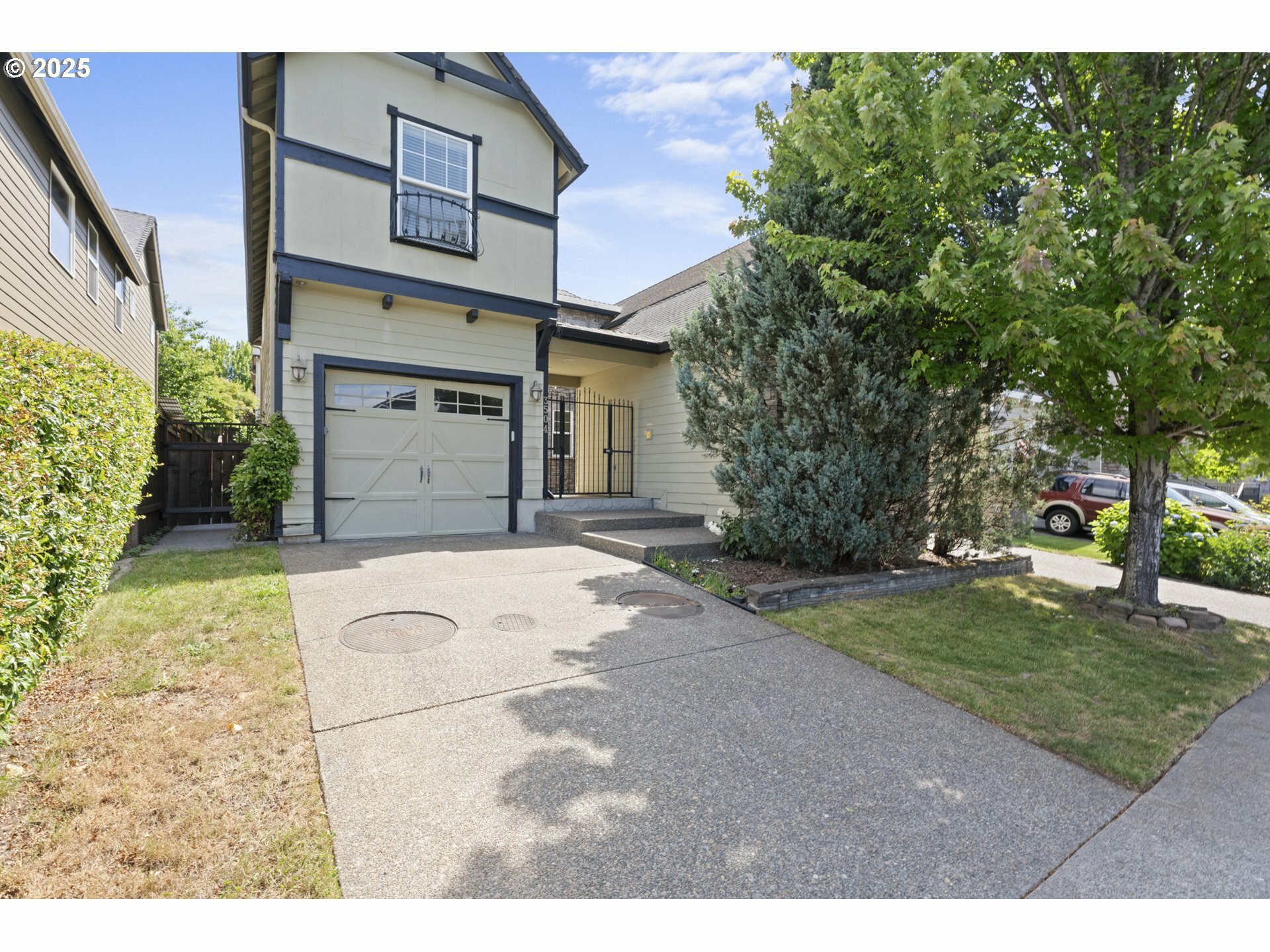 Property Photo:  3504 NE Garfield St  WA 98607 