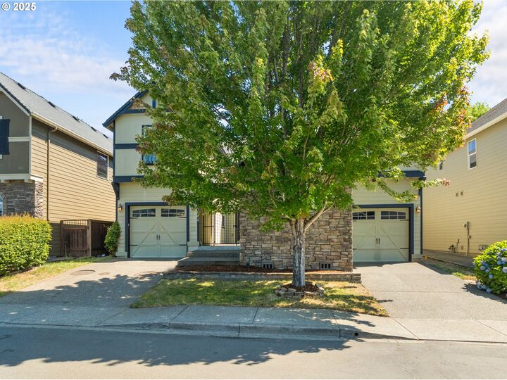 Property Photo:  3504 NE Garfield St  WA 98607 