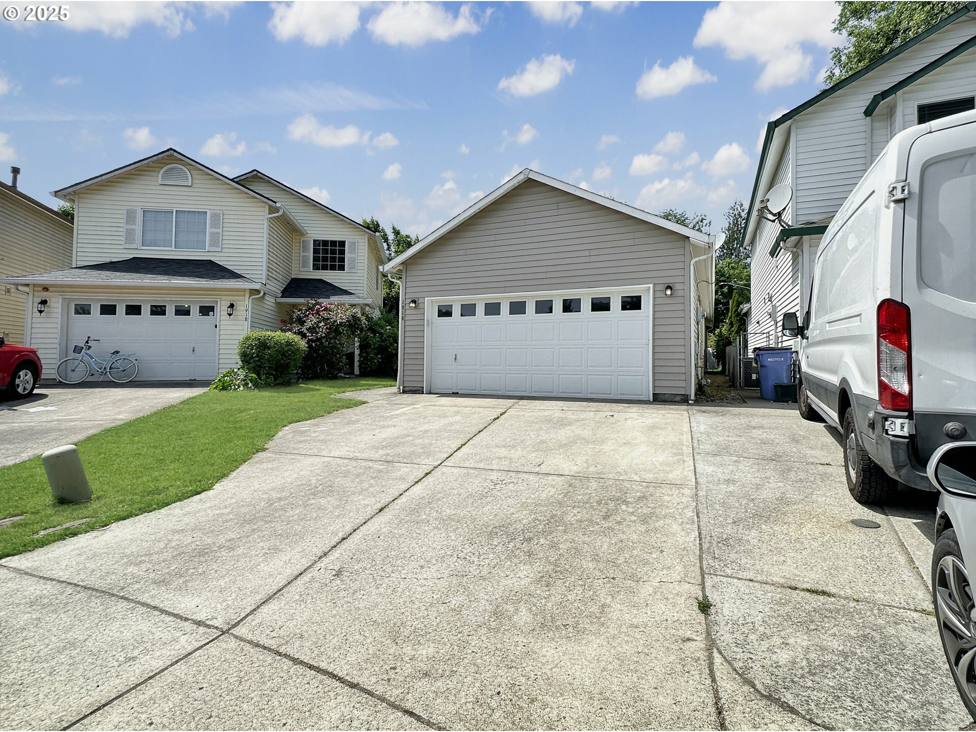 Property Photo: 1916 SW 6th St WA 98604