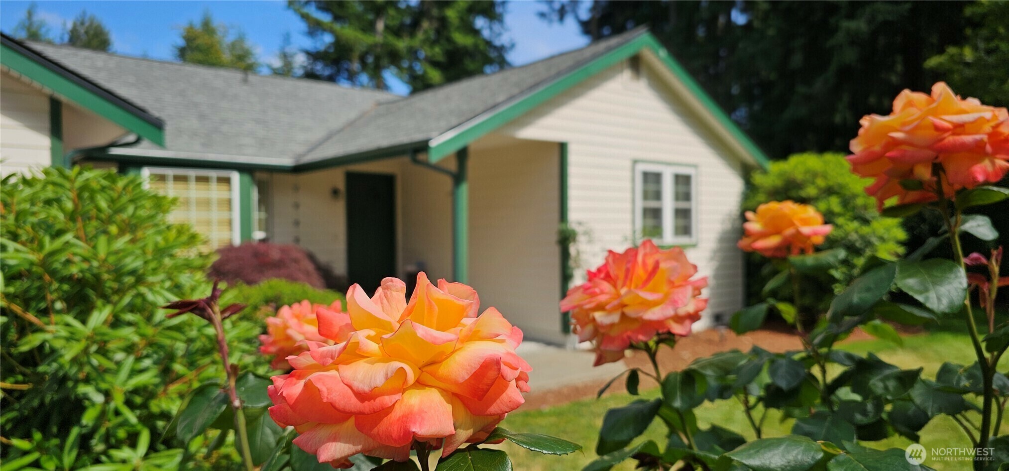 Property Photo: 11411 208th Avenue E WA 98391