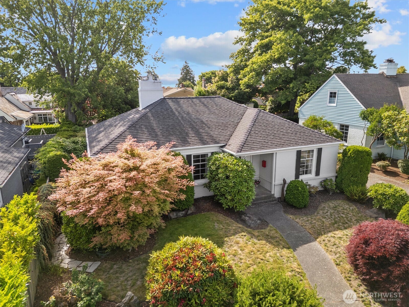 Property Photo: 2809 40th Avenue W WA 98199