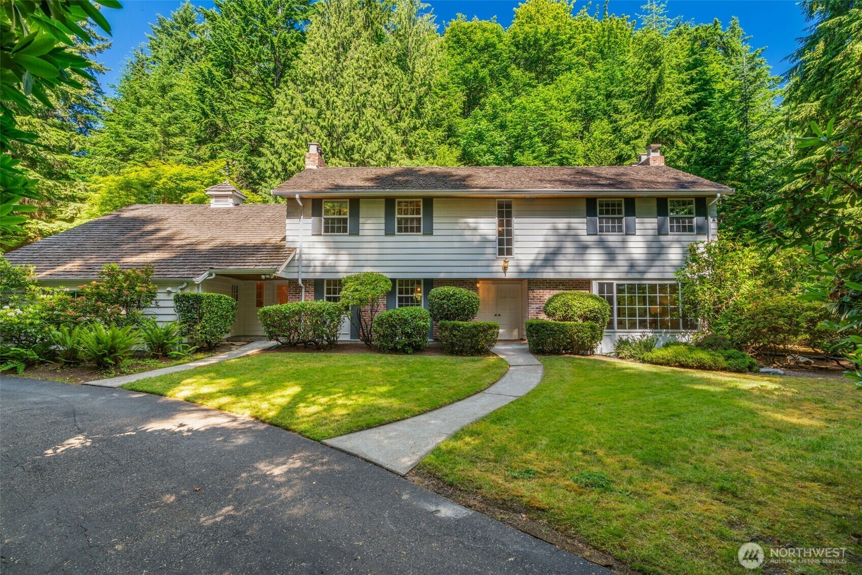 Property Photo: 10915 N Deer Drive WA 98020