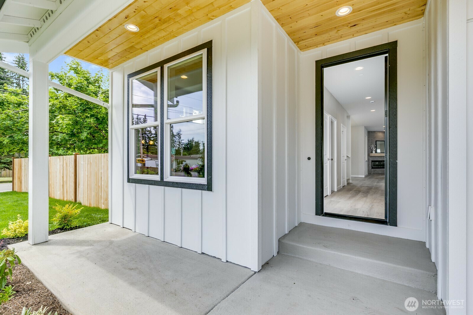 Property Photo: 11610 2nd Avenue SE B WA 98208