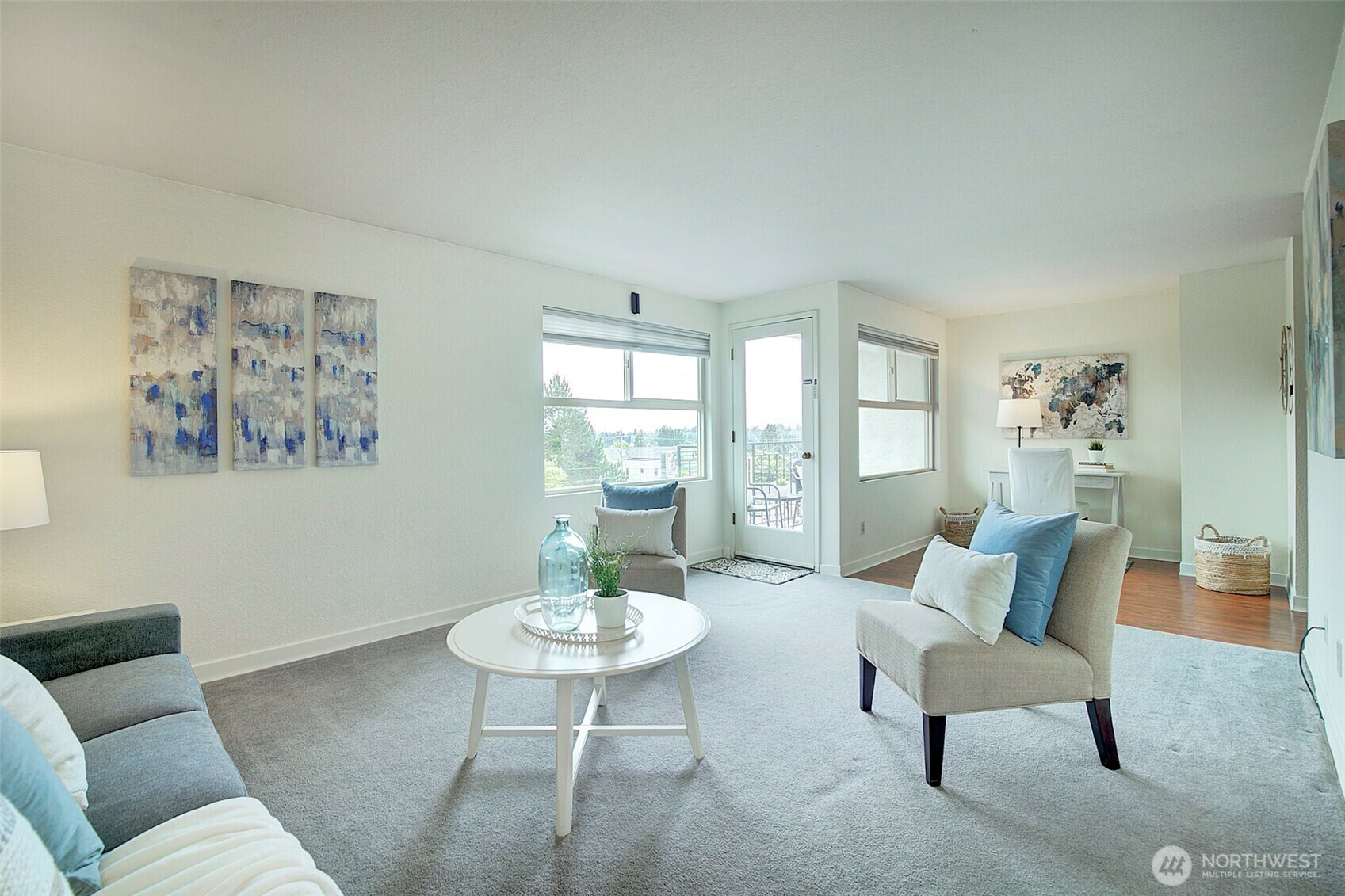 Property Photo: 10106 Greenwood Avenue N 301 WA 98133