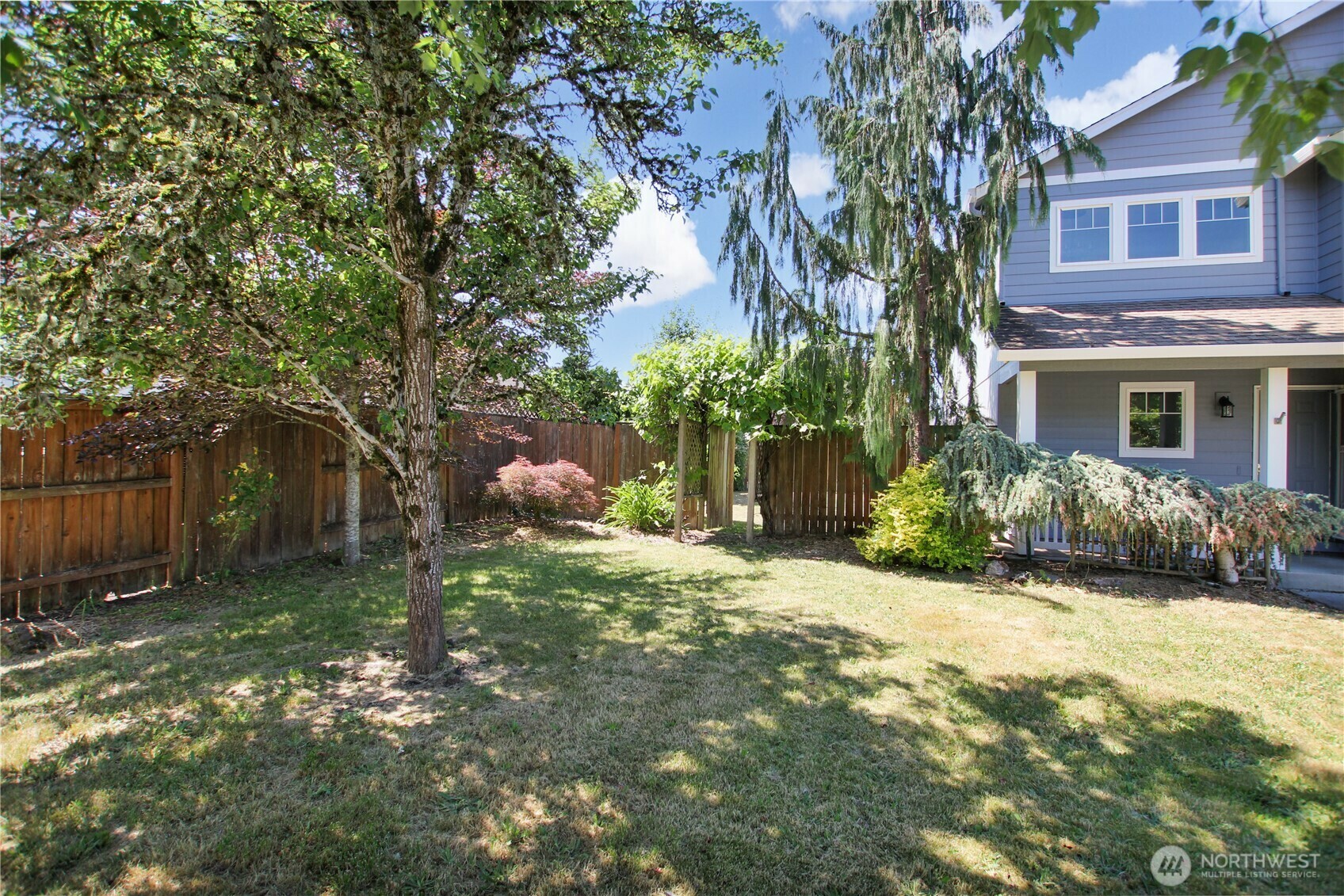 Property Photo: 2107 Grove Street WA 98632