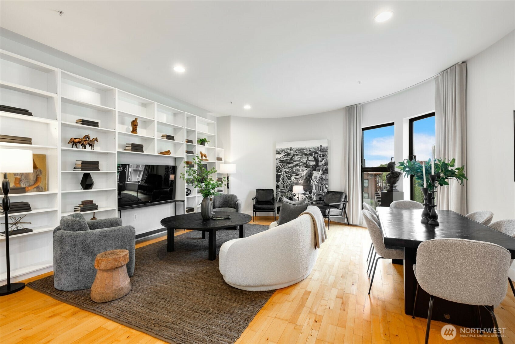 Property Photo: 615 E Pike Street 306 WA 98122