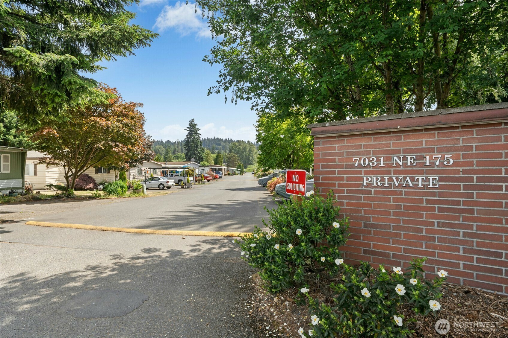 Property Photo: 7031 NE 175th Street 5 WA 98028
