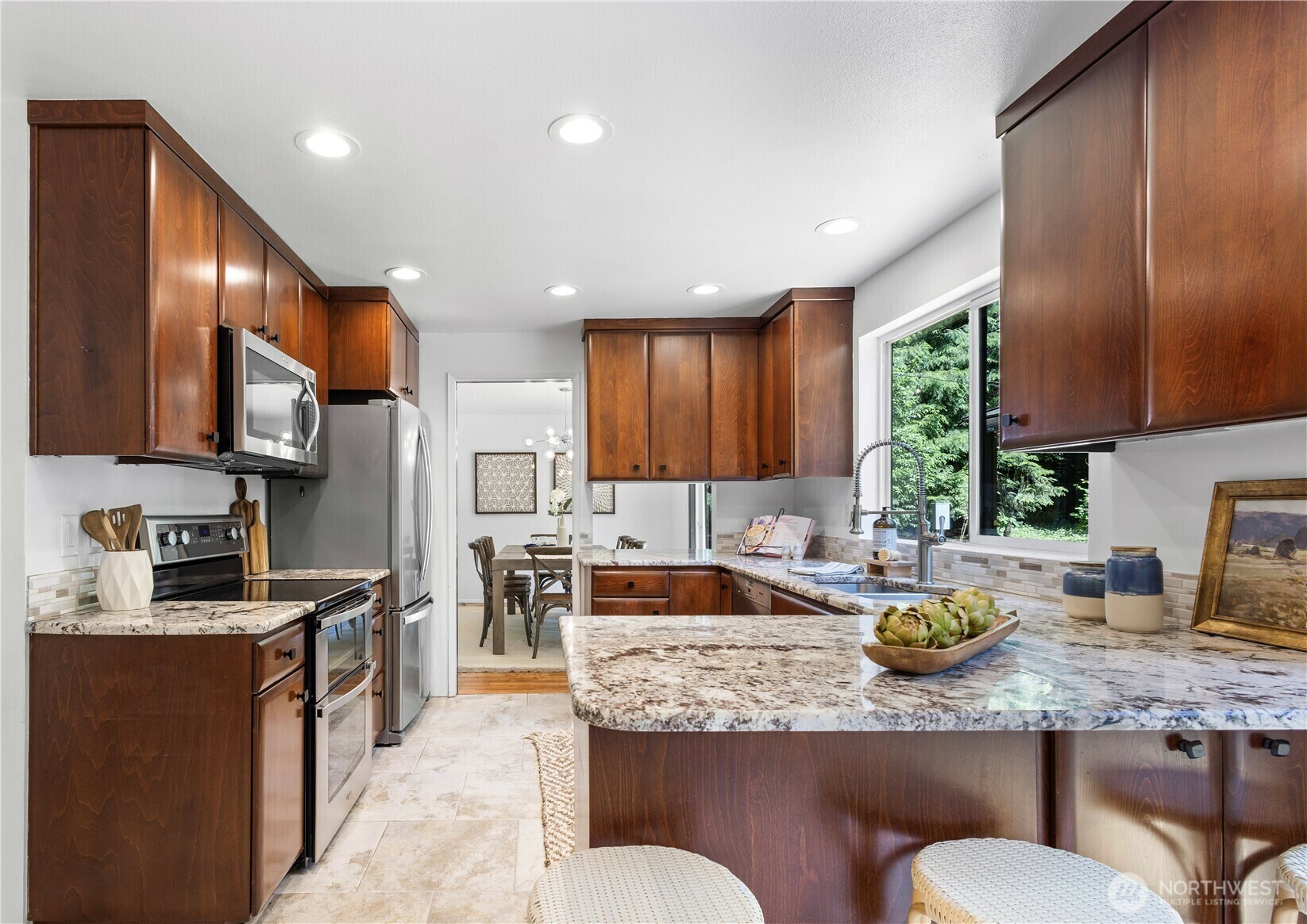 Property Photo: 15052 253rd Avenue SE WA 98027