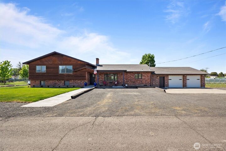 Property Photo: 531 Hatch Street WA 99362