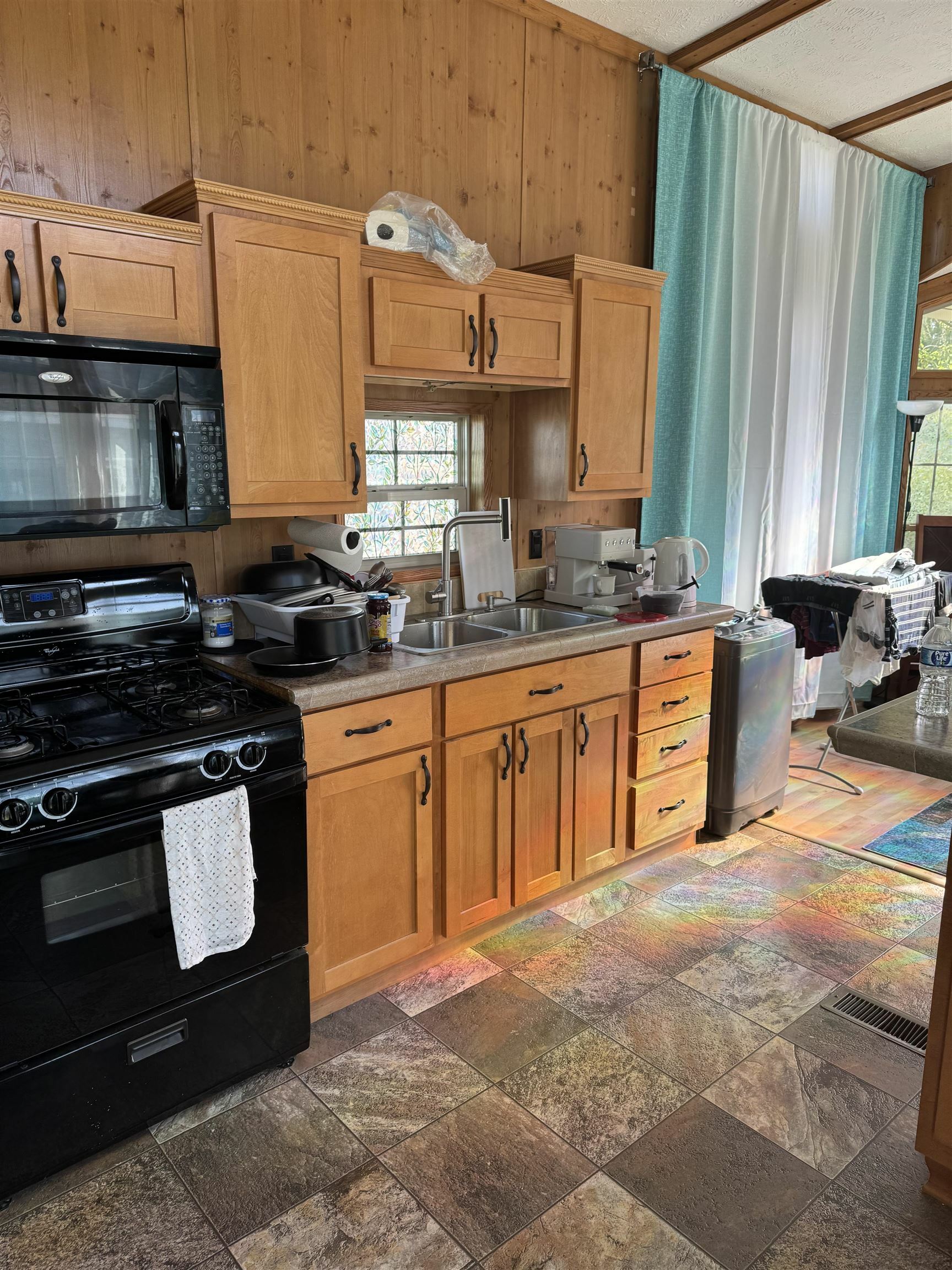 Property Photo: 409 Spruce Drive IL 61008