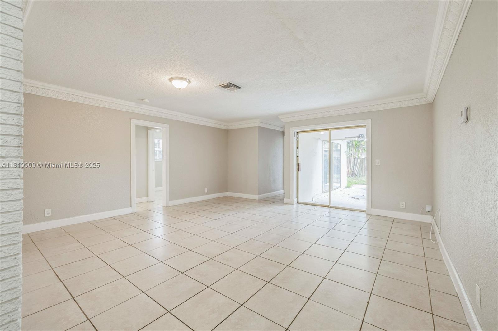 Property Photo:  4818 NW 8th St  FL 33317 