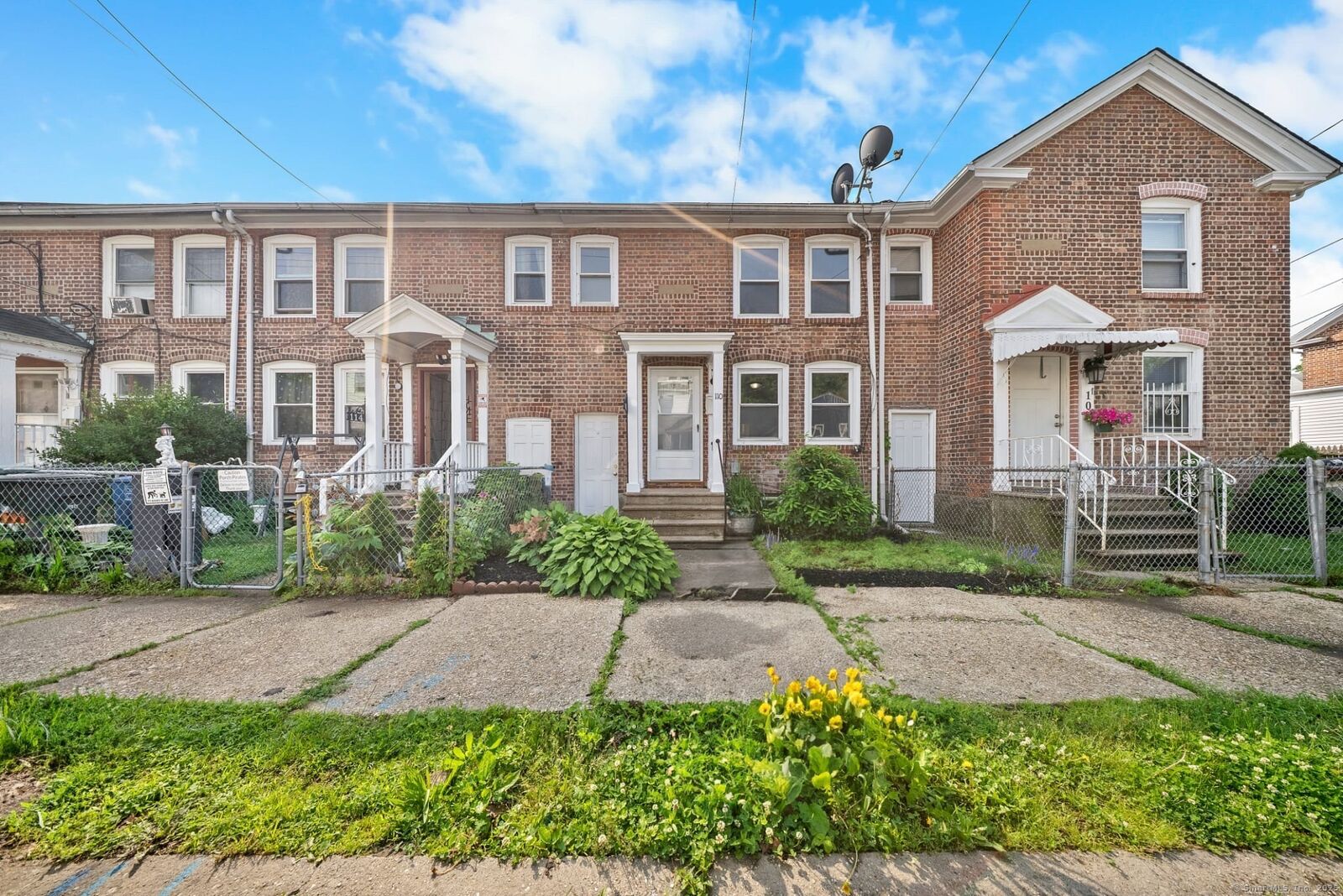 Property Photo:  110 Asylum Street  CT 06610 