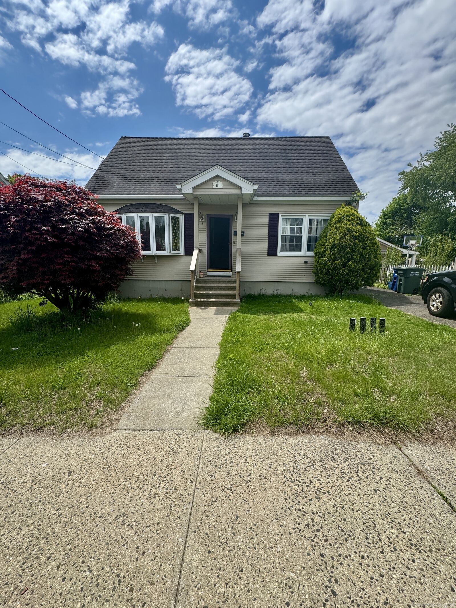 Property Photo:  111 Hollywood Avenue  CT 06606 