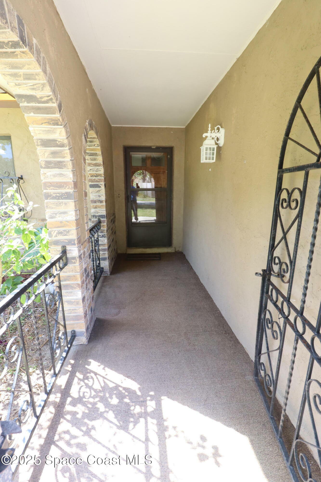 Property Photo: 2010 King Richard Drive FL 32796