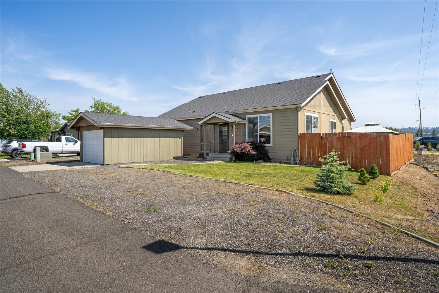 Property Photo: 10510 W Richland #94 Ln WA 99004