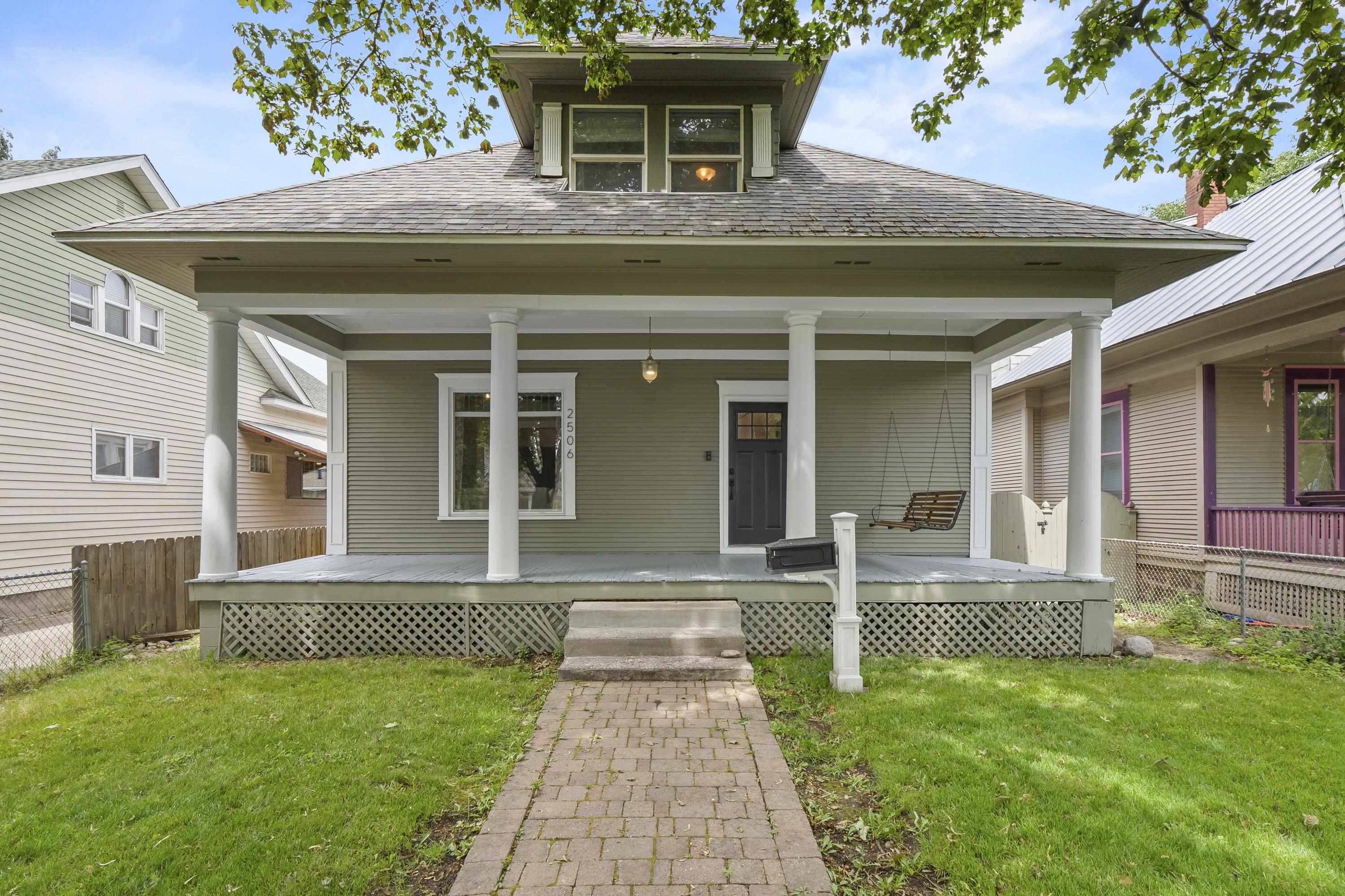 Property Photo: 2506 W Gardner Ave WA 99201