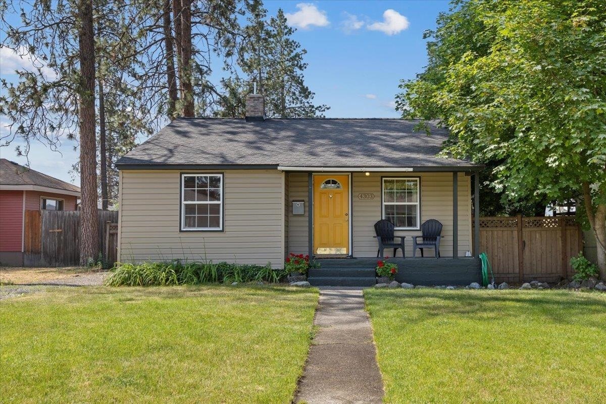 Property Photo: 4303 W Crown Ave WA 99205
