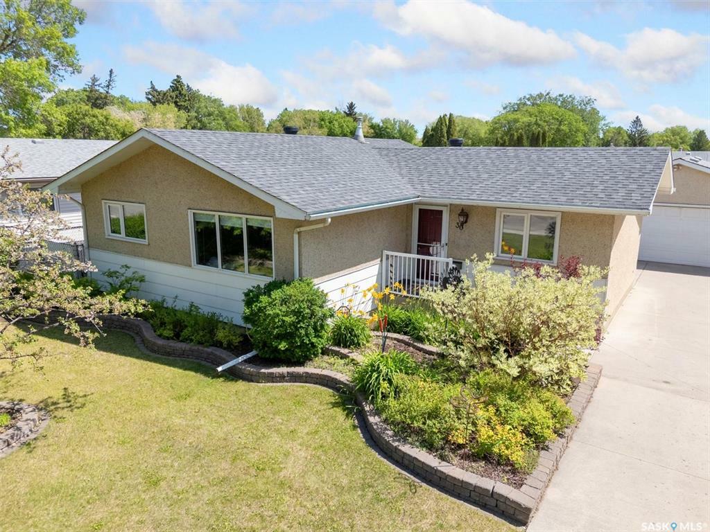 Property Photo: 30 Rupert Drive SK S7K 1B2