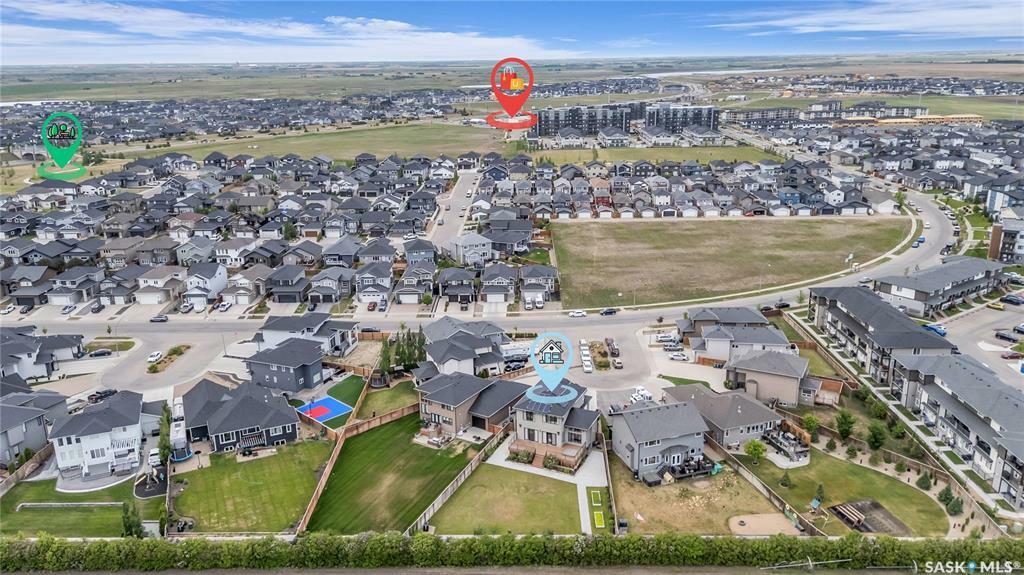 Property Photo: 516 Baltzan Bay SK S7W 0S1
