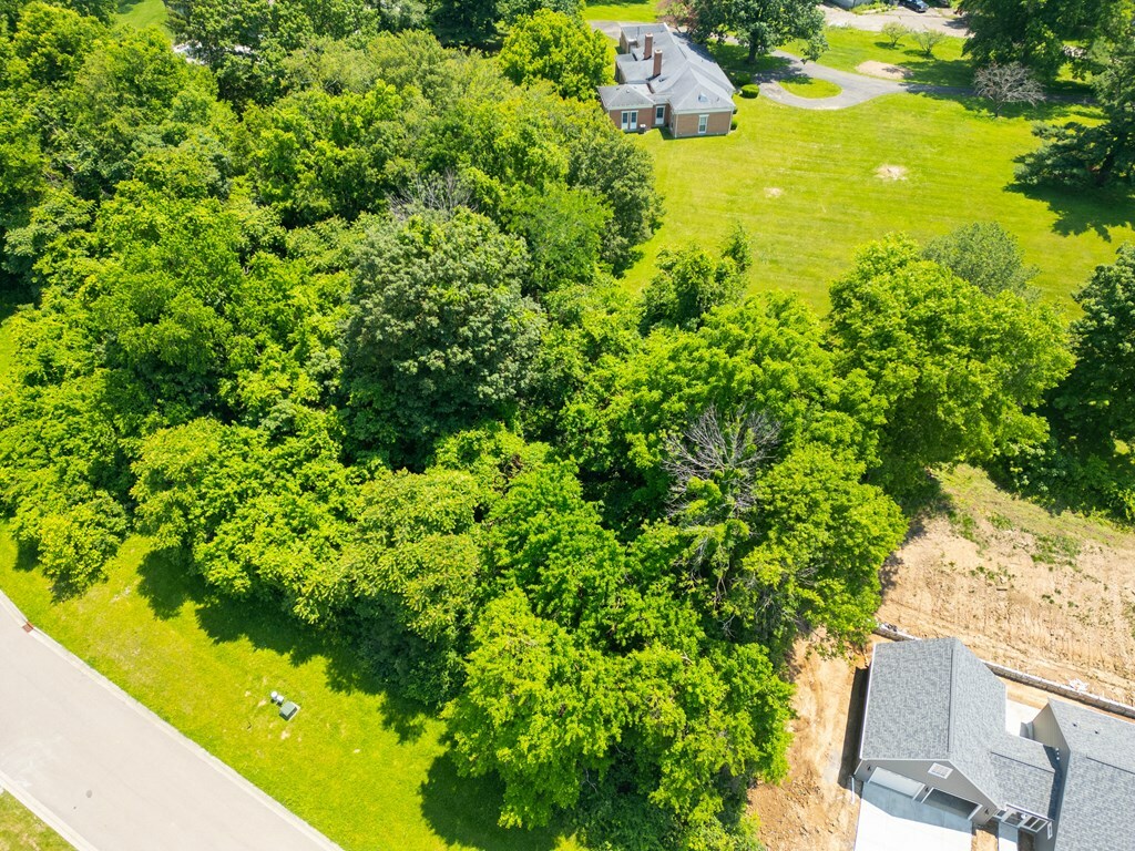Property Photo: 5 Kensington Drive OH 45601