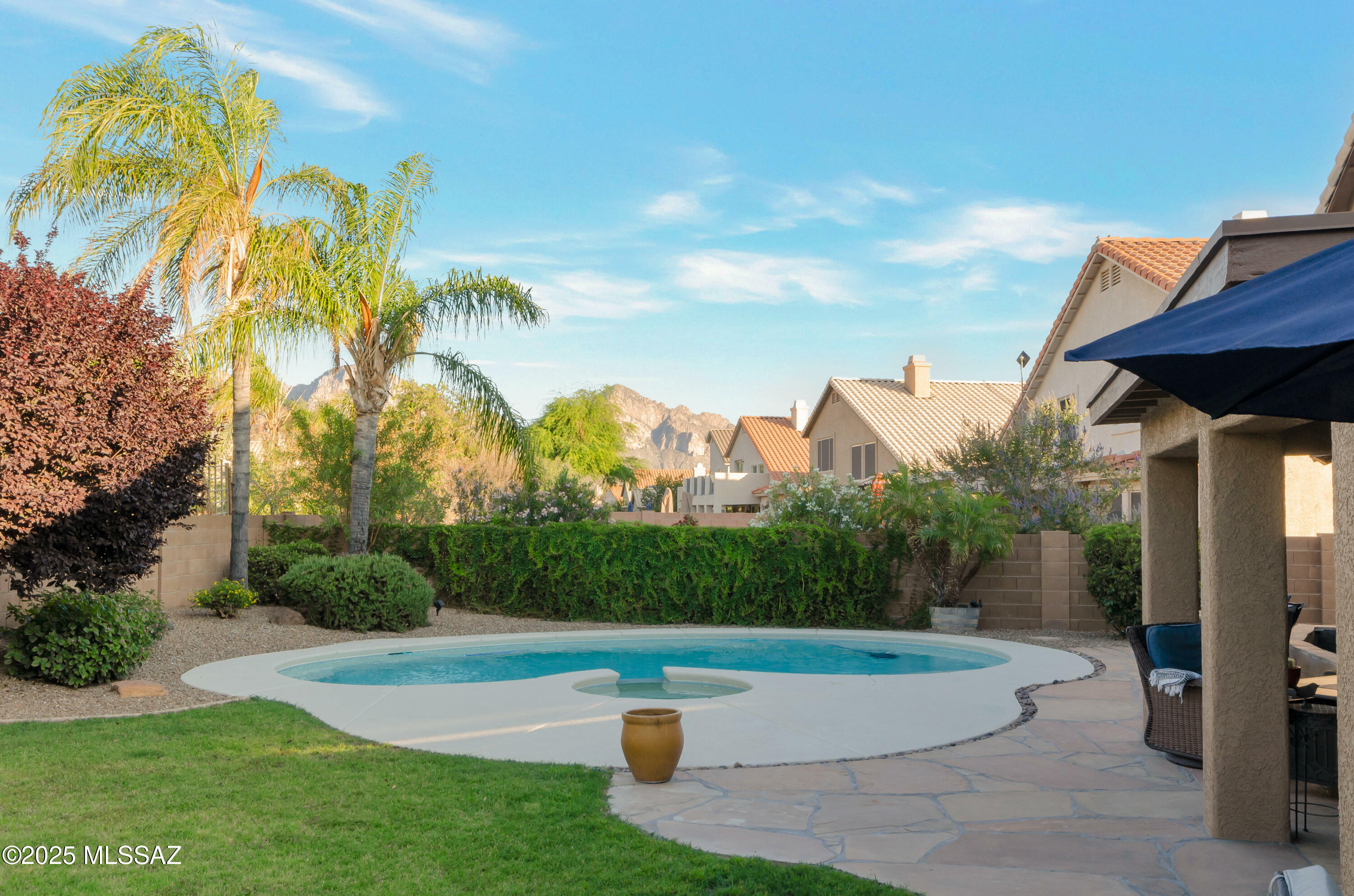 Property Photo: 12402 N Echo Valley Drive AZ 85755