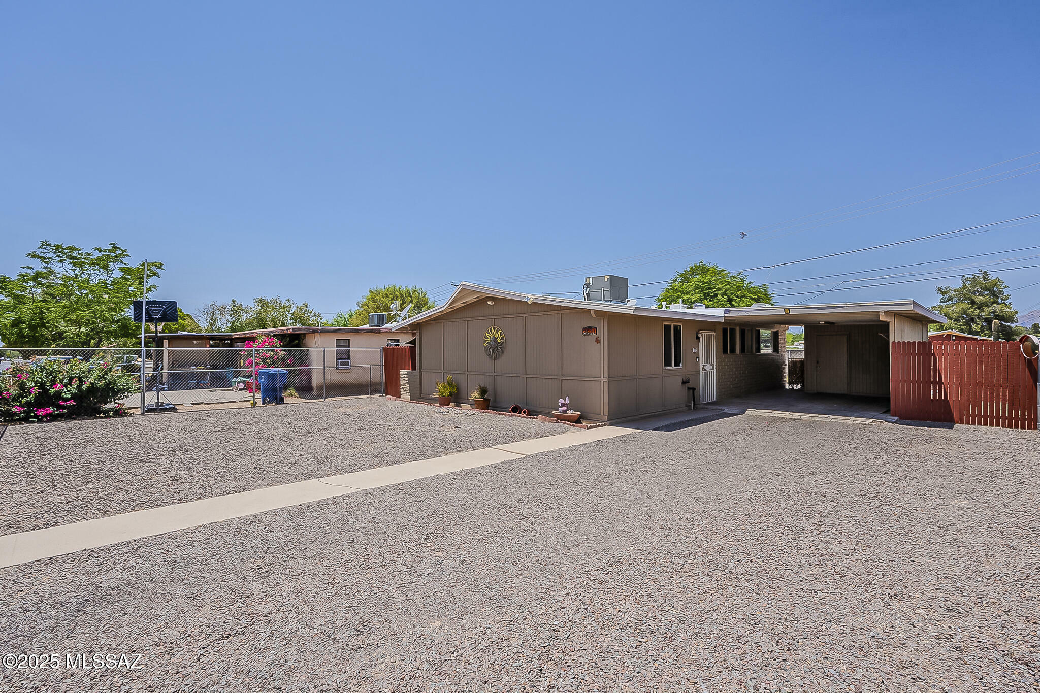Property Photo: 3621 E 27th Street AZ 85713