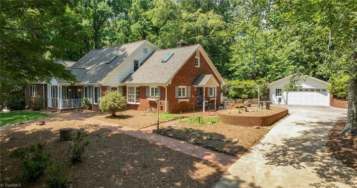 Property Photo:  465 Forest Drive  NC 28697 