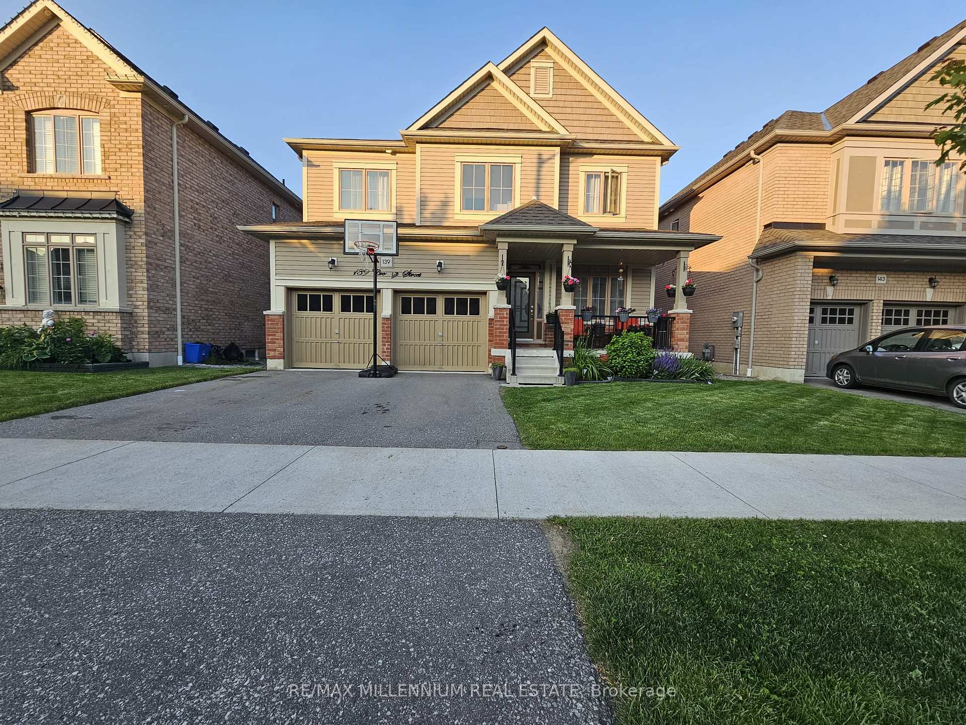 Property Photo: 139 Crombie Street ON L1C 4A6