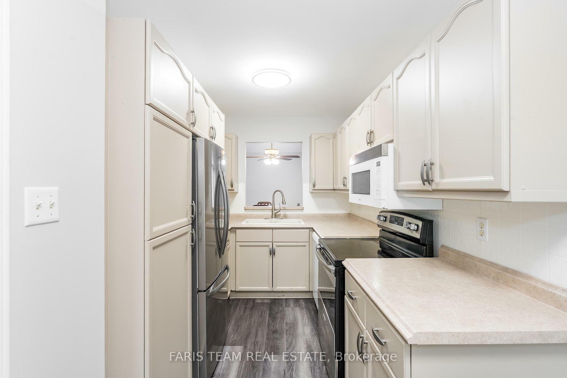 Property Photo: 155 Green Briar Road ON L9R 1S2