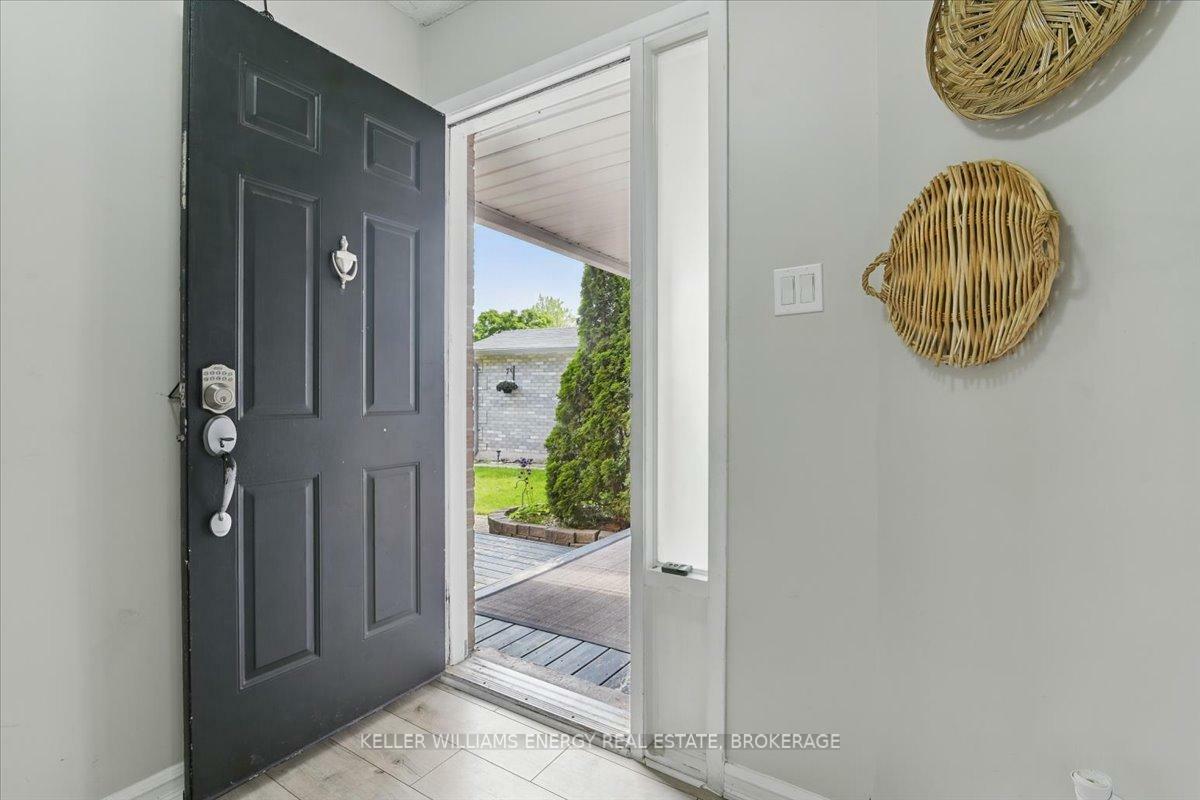 Property Photo: 89 Yorkville Drive ON L1E 2A6