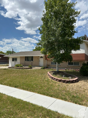 Property Photo: 2784 W 2890 S UT 84119
