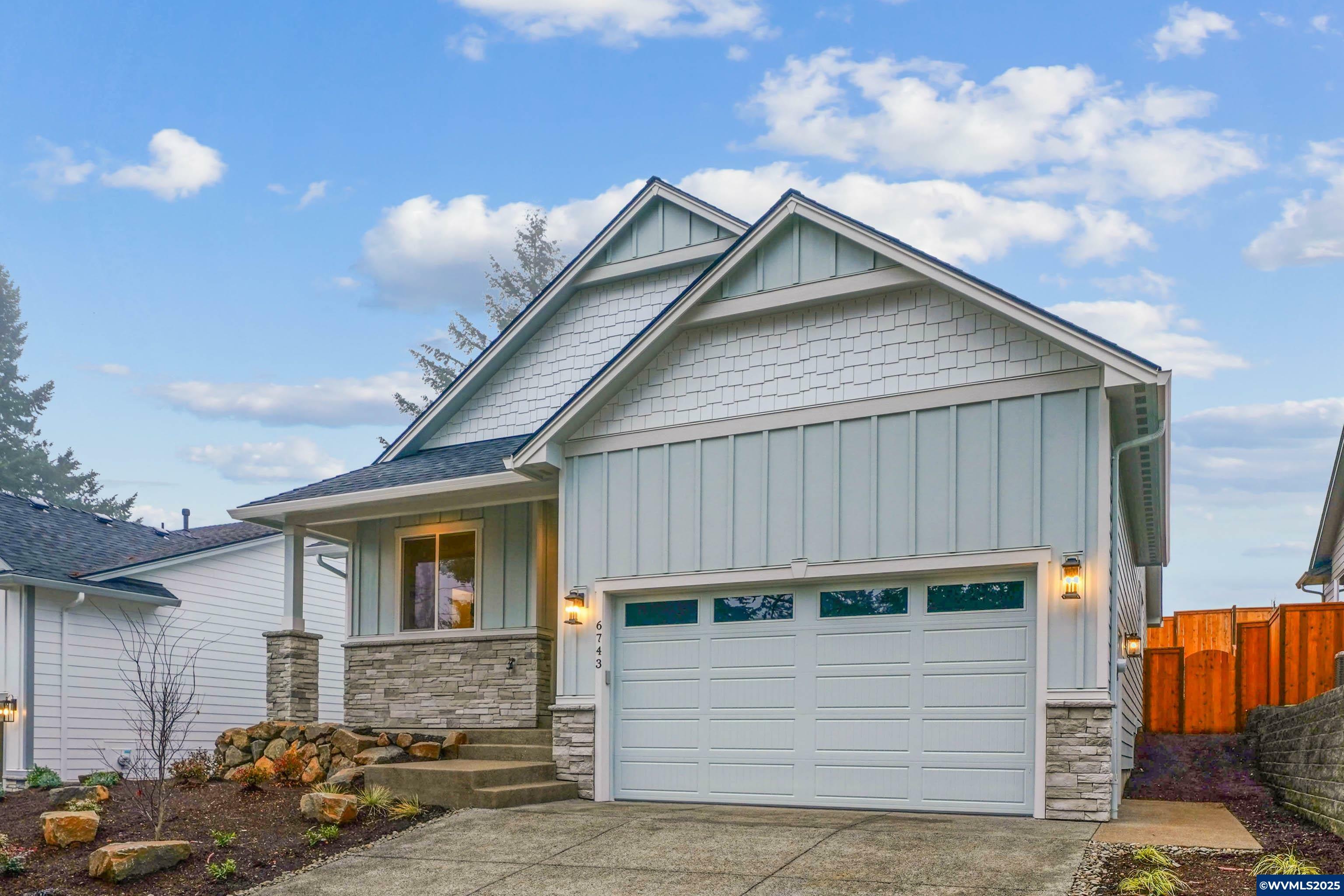 Property Photo: 6699 Naomi Danielle St SE OR 97306