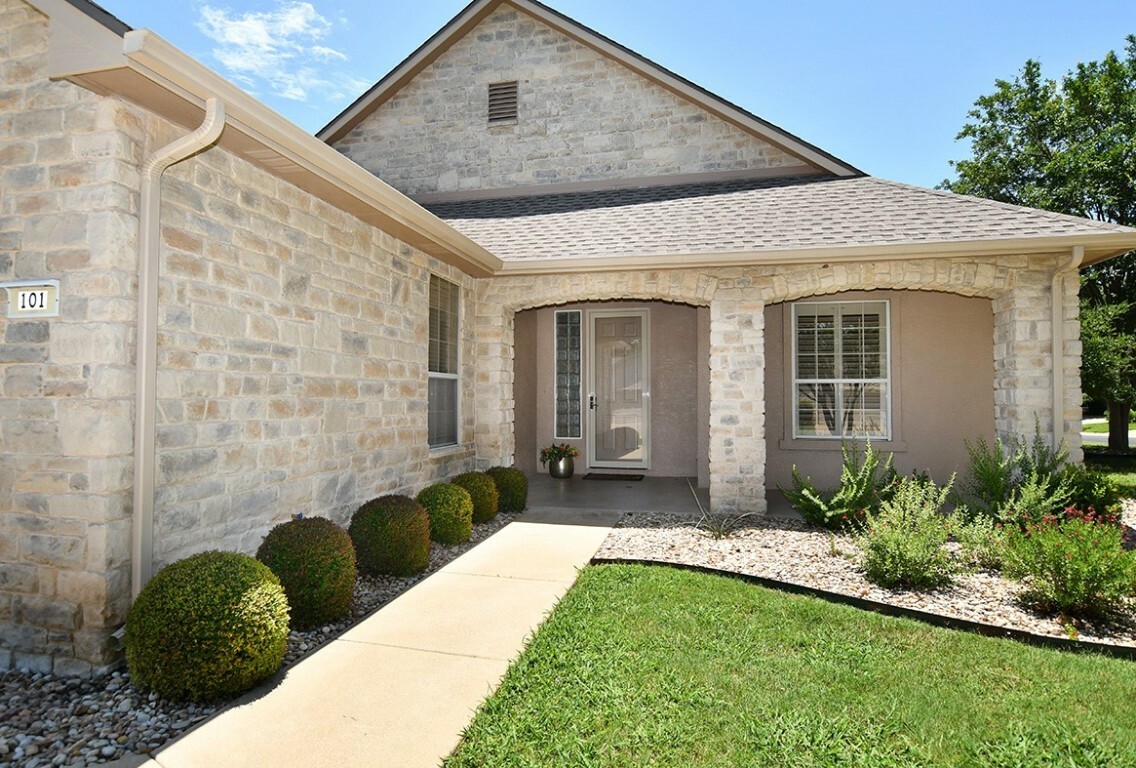 Property Photo:  101 Bass Street  TX 78633 