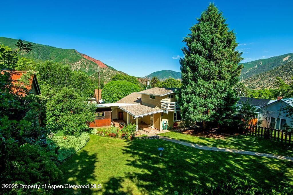 Property Photo:  1105 Bennett Avenue  CO 81601 