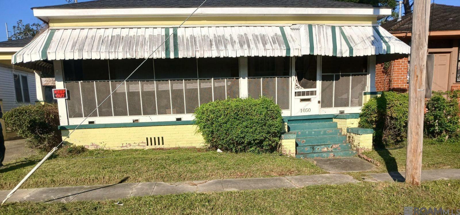 Property Photo: 1050 S 16th St LA 70802