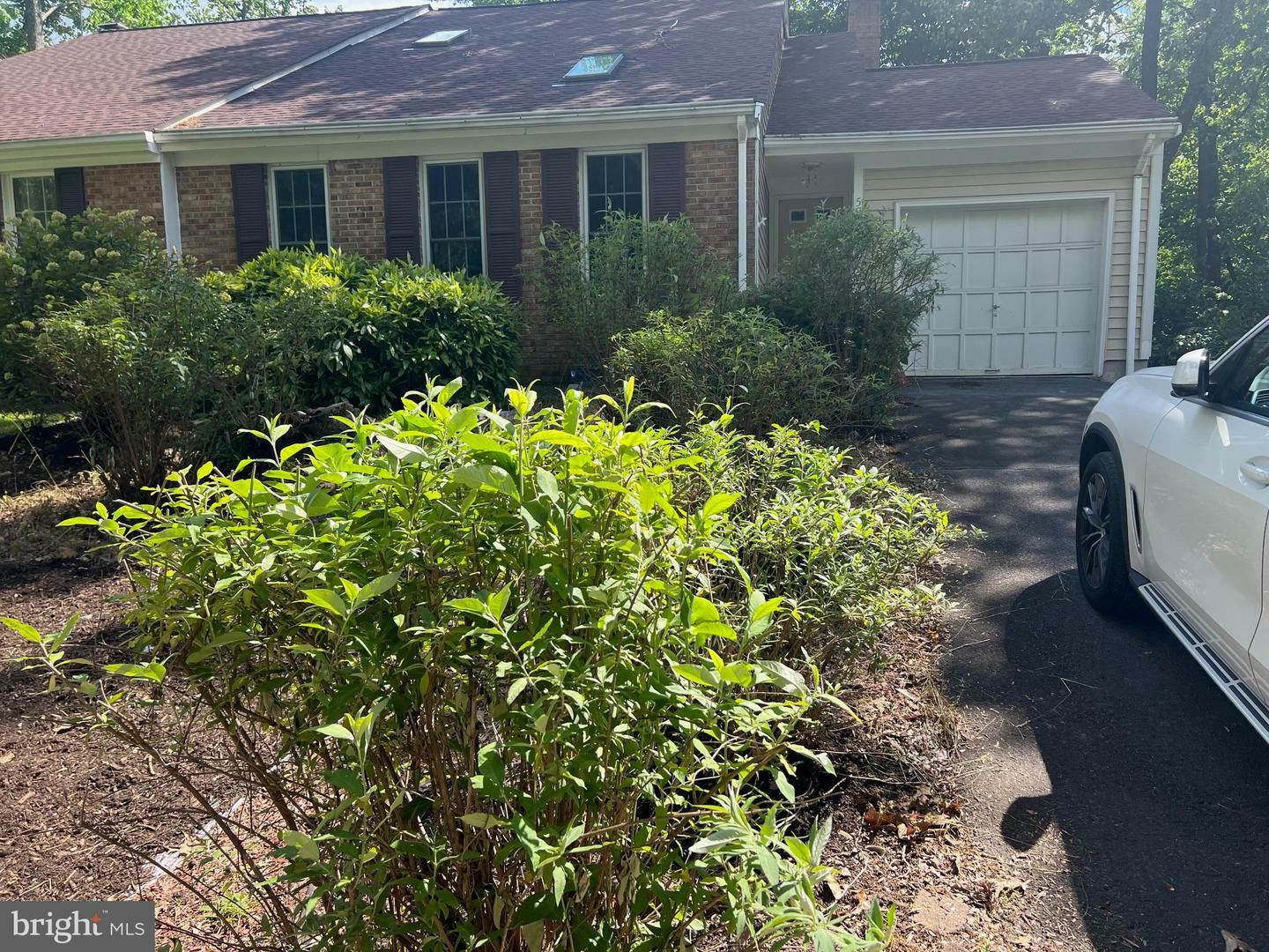 Property Photo: 5911 Wood Sorrels Court VA 22015