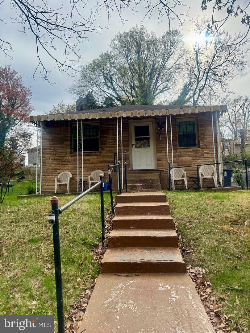 Property Photo: 1400 Farmingdale Avenue MD 20743