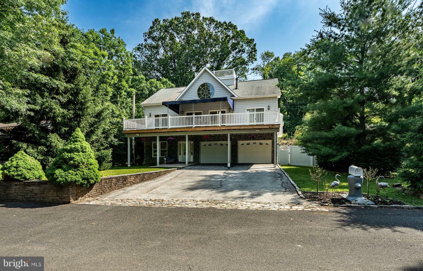 Property Photo: 2 River Road B PA 19128