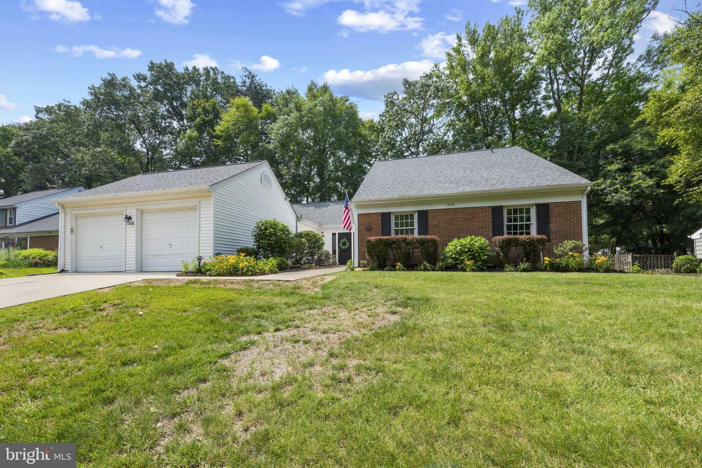 Property Photo: 1806 Crofton Parkway MD 21114