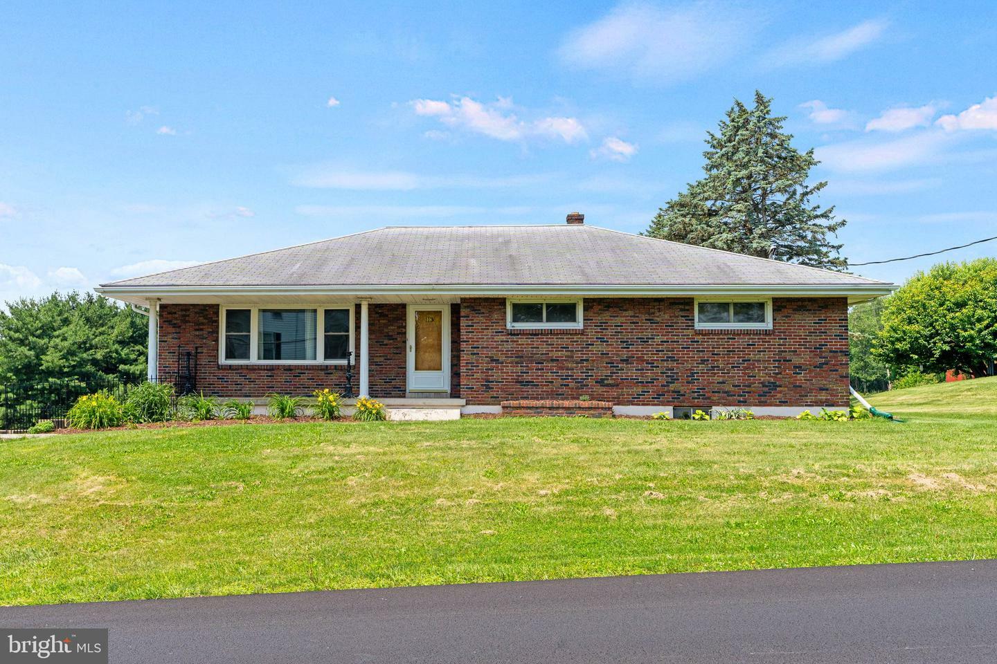 113 Eisenhower Road  Palmyra PA 17078 photo
