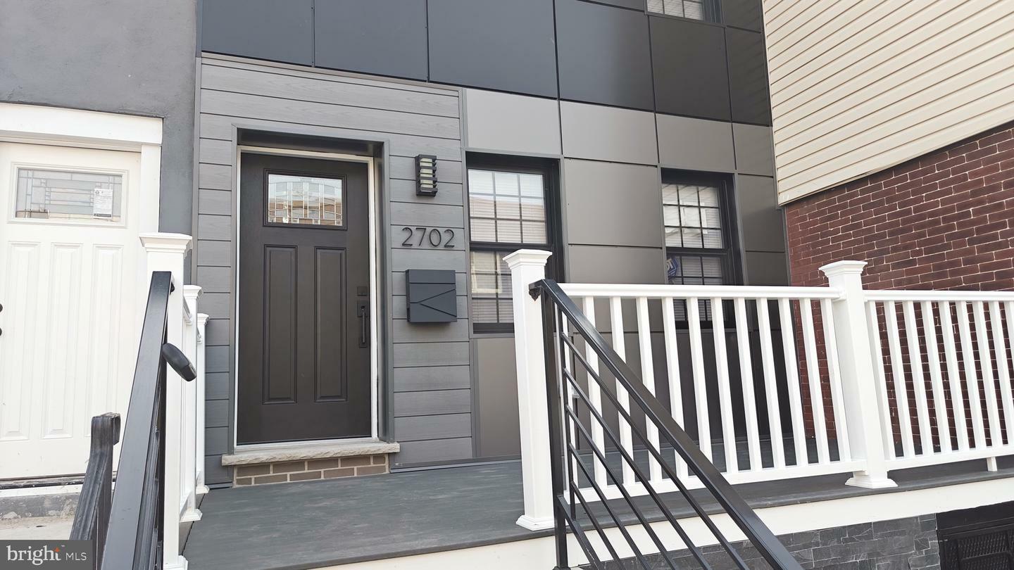Property Photo: 2702 S Marshall Street PA 19148