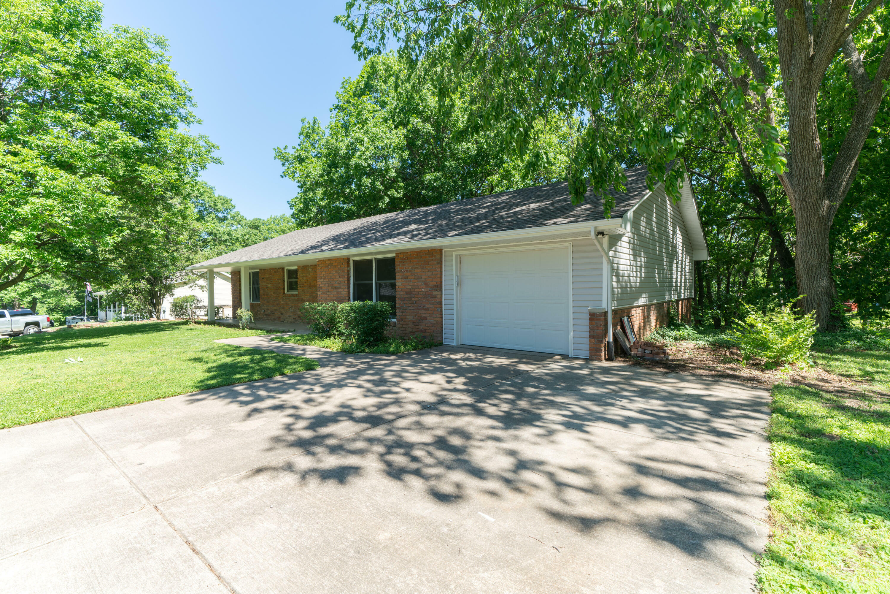 Property Photo: 232 Pheasant Ln MO 65043