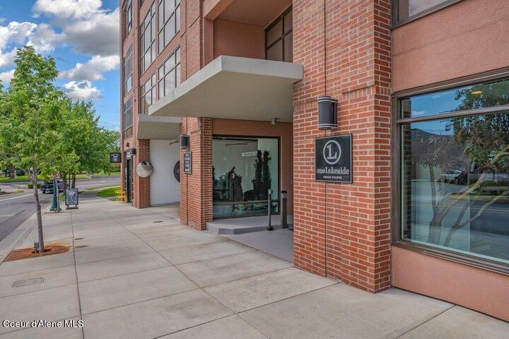 Property Photo: 201 N 1st St #1006 ID 83814