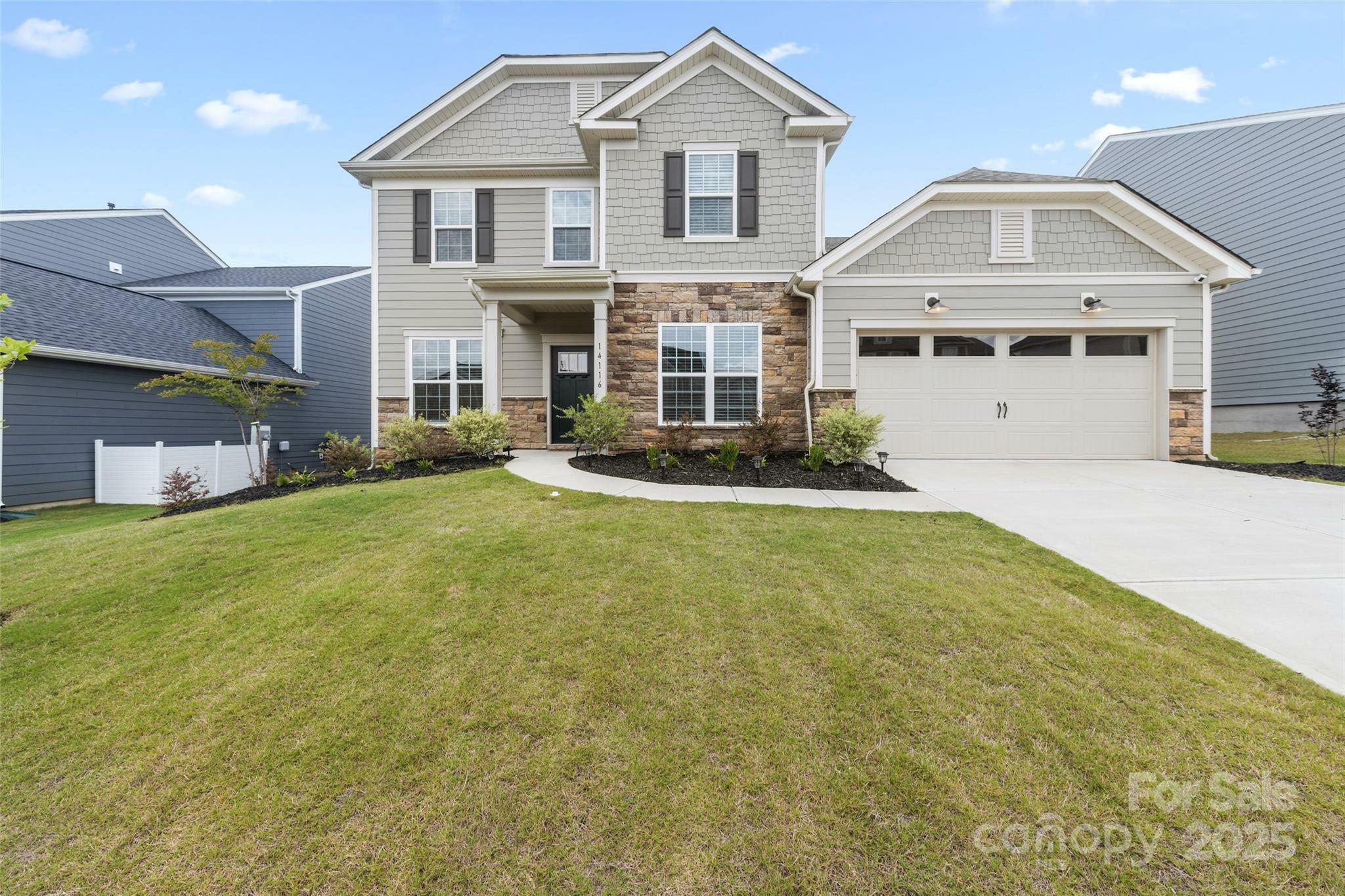 Property Photo: 14116 Glaswick Drive NC 28278