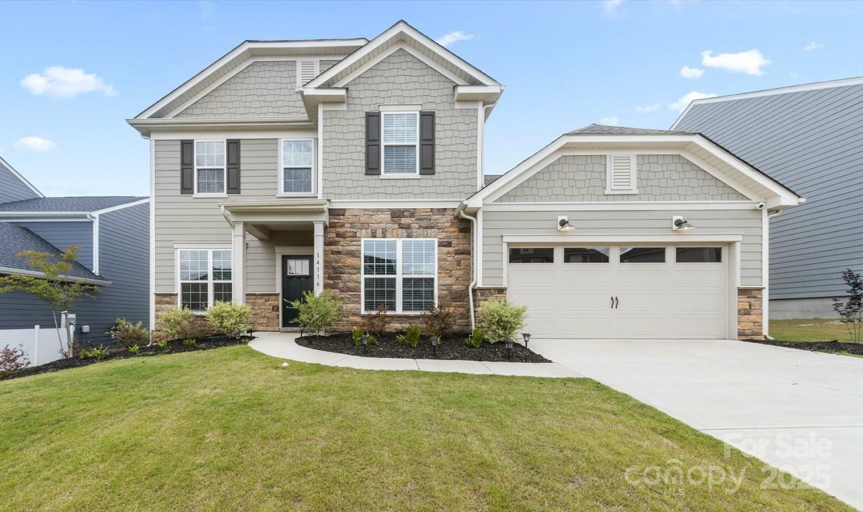 Property Photo: 14116 Glaswick Drive NC 28278