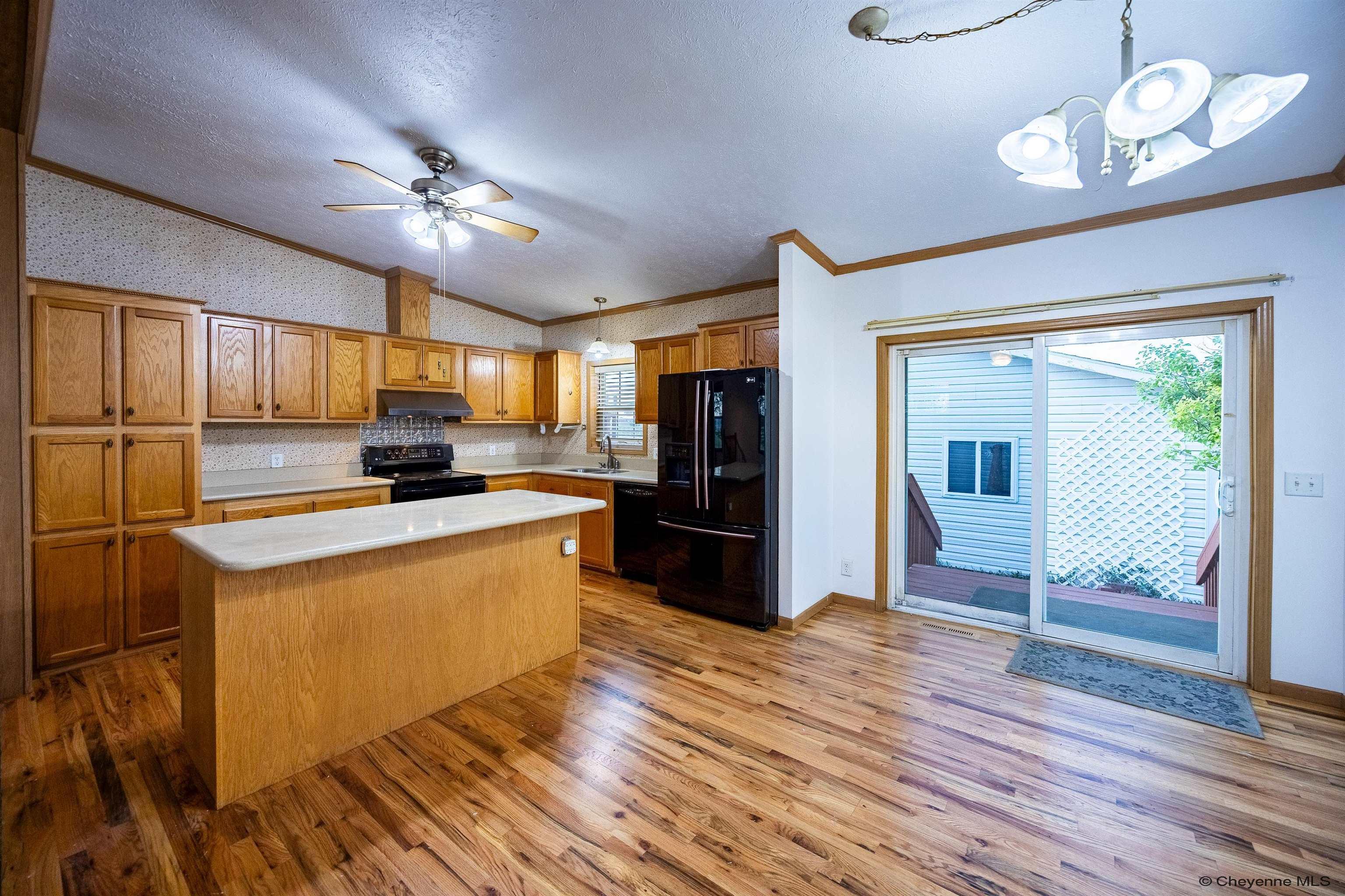Property Photo: 1054 Blue Mtn Rd WY 82009