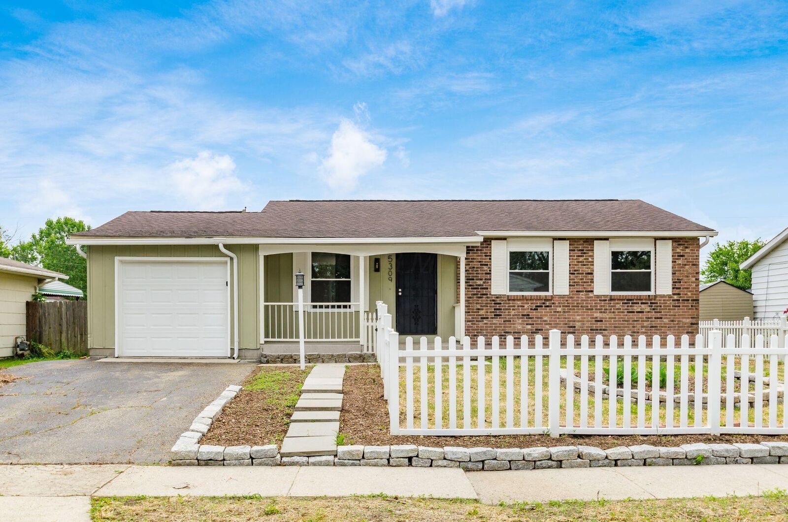 Property Photo:  5309 Sundale S Place  OH 43232 